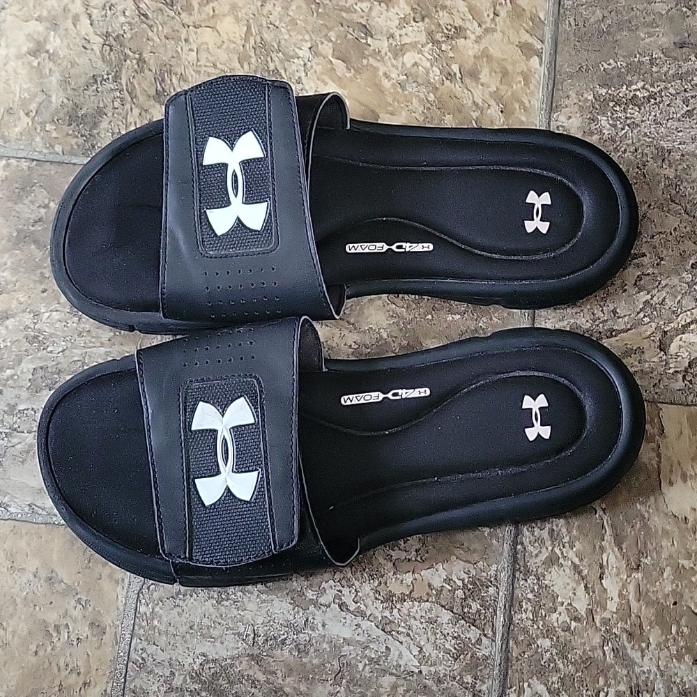 Womans under armour slides size 8
